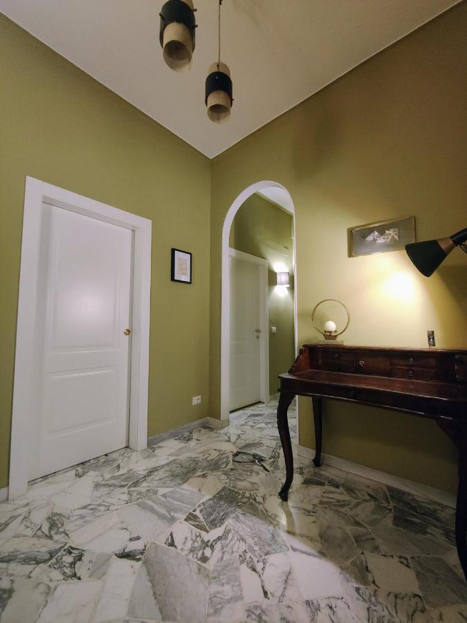 Lilly Apartment Флоренция Екстериор снимка