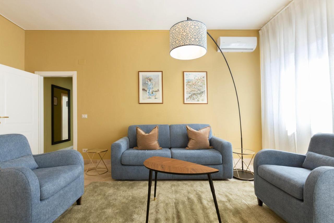 Lilly Apartment Флоренция Екстериор снимка